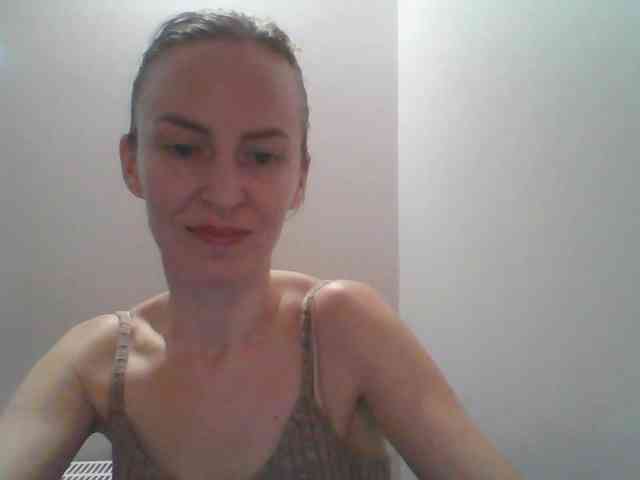AnnaDear webcam