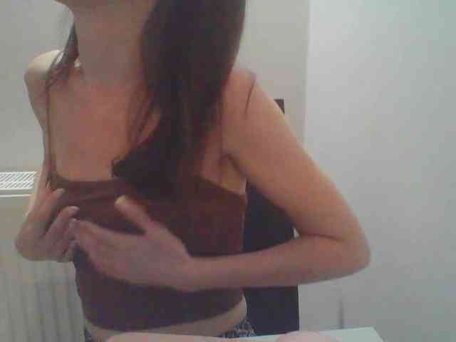 AnnaDear webcam