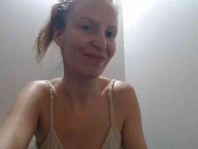AnnaDear webcam