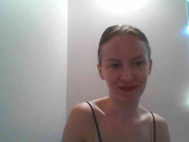 AnnaDear webcam