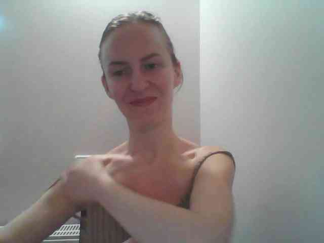 AnnaDear webcam