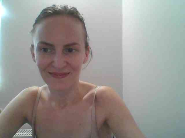 AnnaDear webcam