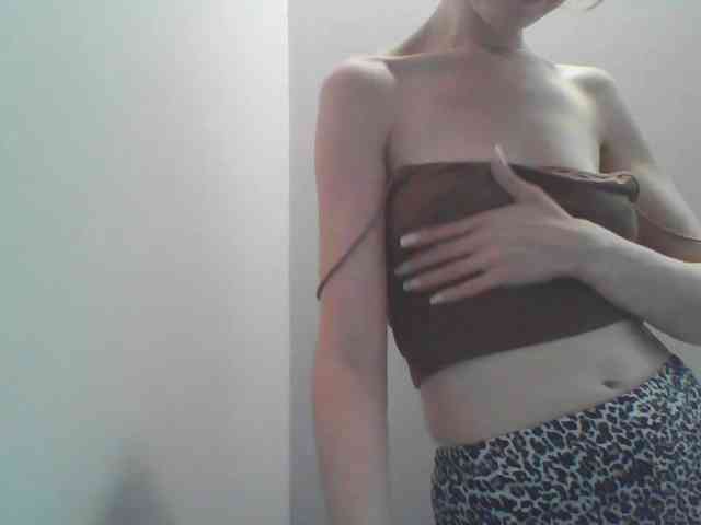 AnnaDear webcam