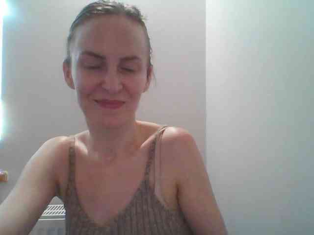 AnnaDear webcam