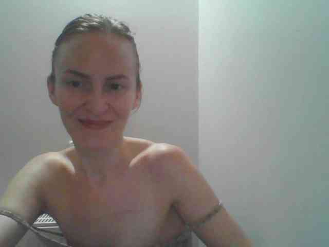AnnaDear webcam