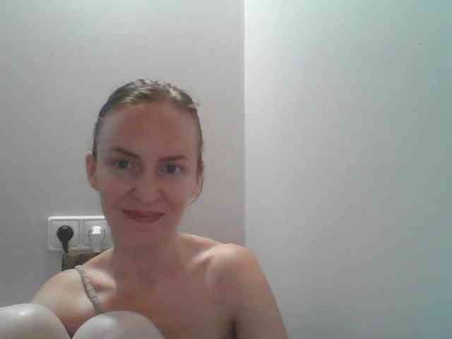 AnnaDear webcam