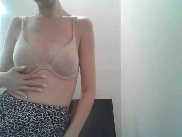 AnnaDear webcam