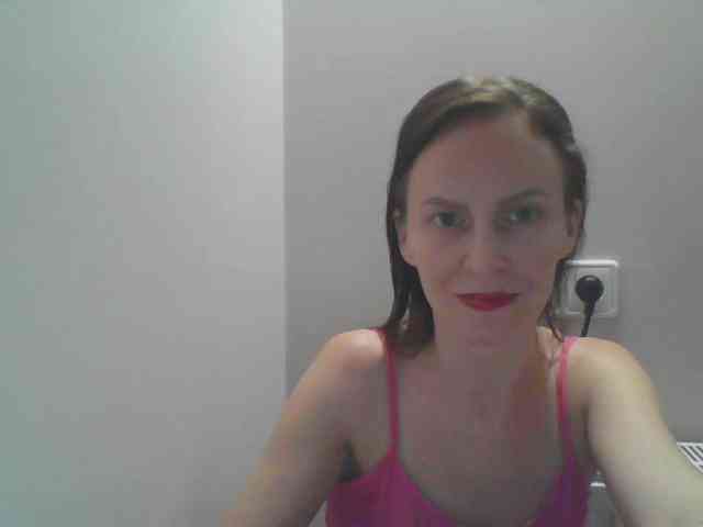 AnnaDear Live Webcam on BongaCams