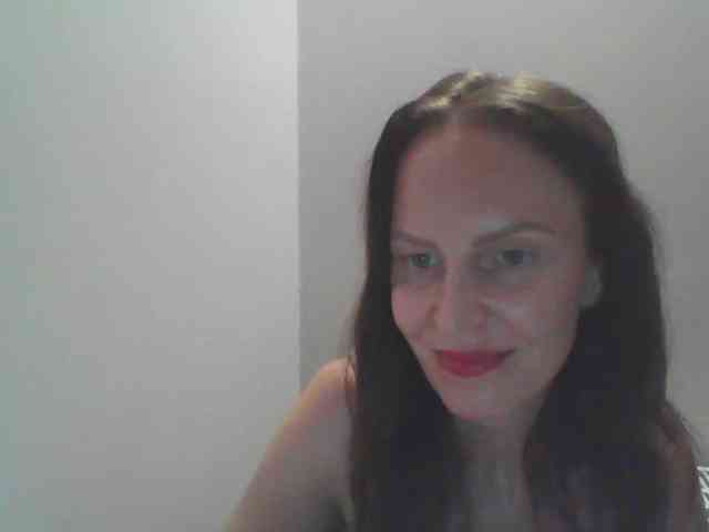 AnnaDear Live Webcam on BongaCams