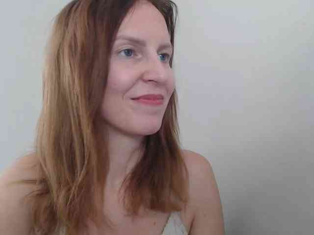 AnnaDear webcam