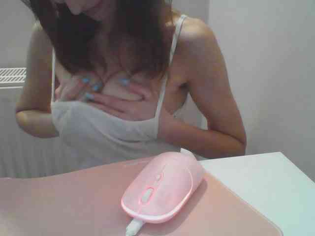 AnnaDear webcam