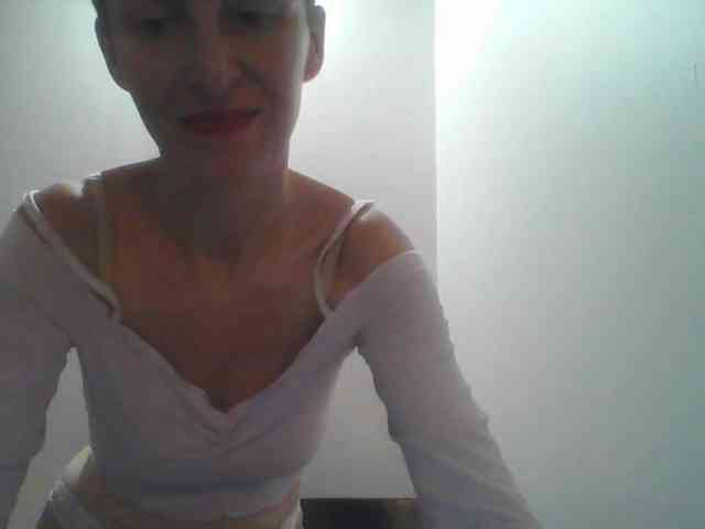AnnaDear webcam