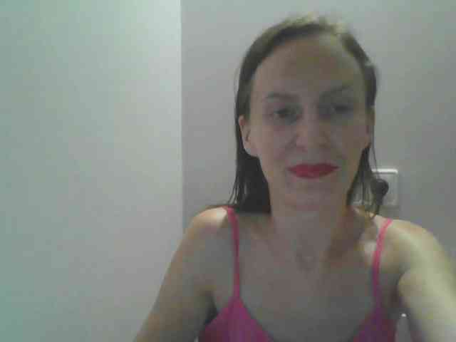 AnnaDear Live Webcam on BongaCams
