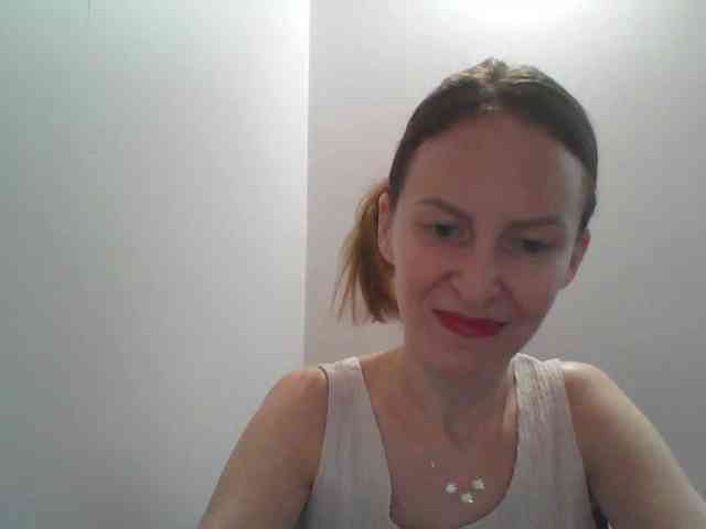 AnnaDear Live Webcam on BongaCams