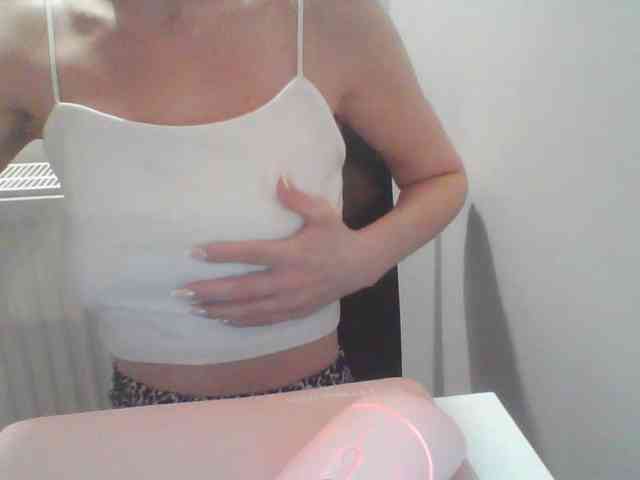 AnnaDear webcam