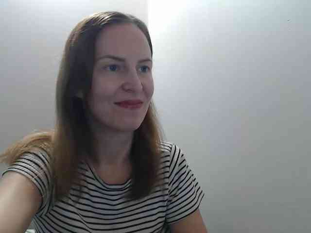 AnnaDear Live Webcam on BongaCams