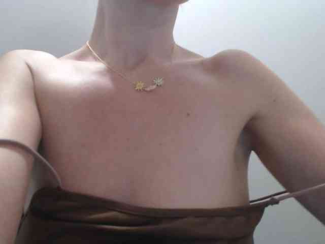 AnnaDear webcam
