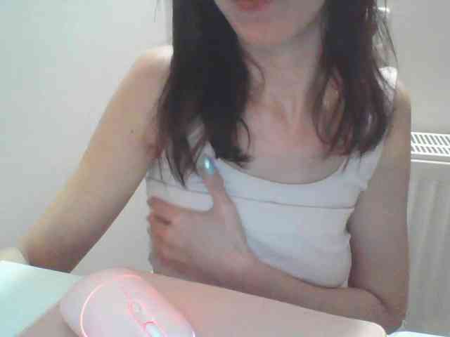 AnnaDear webcam