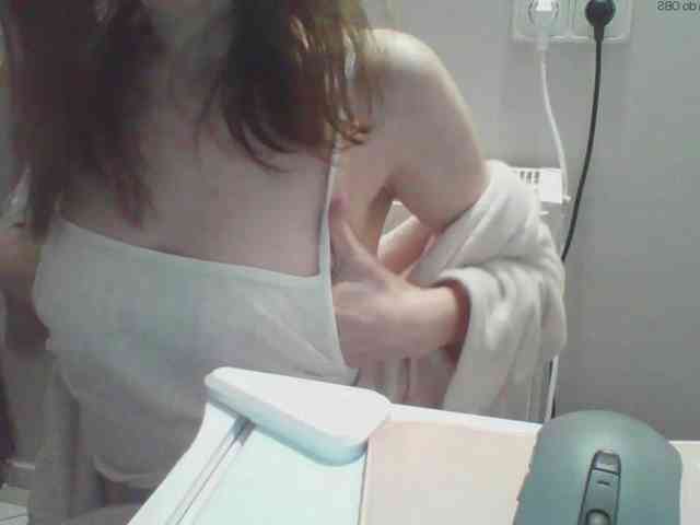 AnnaDear webcam