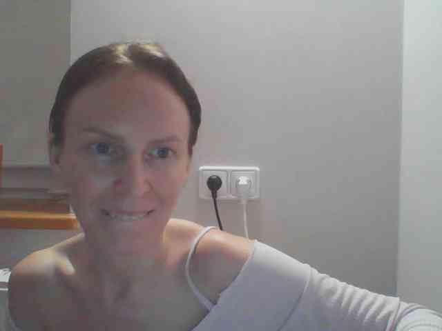 AnnaDear webcam