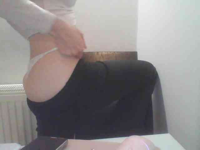 AnnaDear webcam