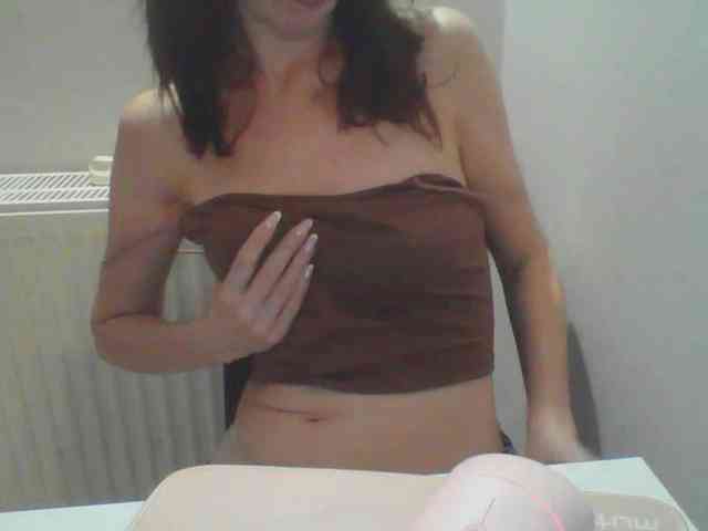 AnnaDear webcam