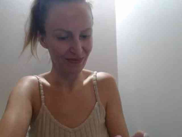 AnnaDear webcam