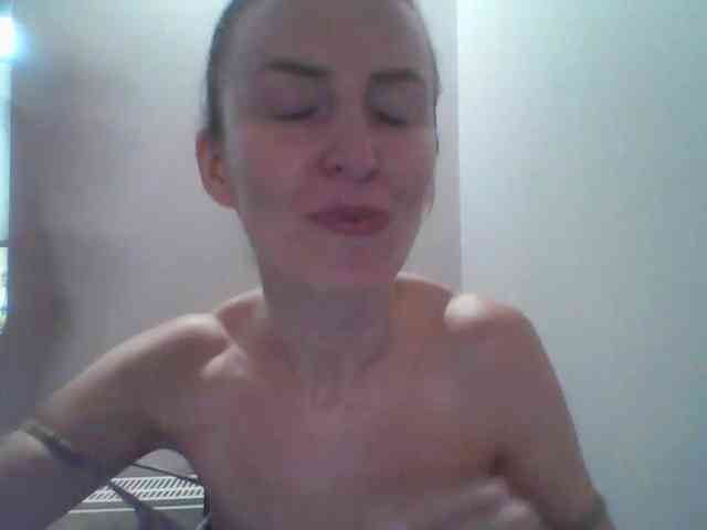AnnaDear webcam