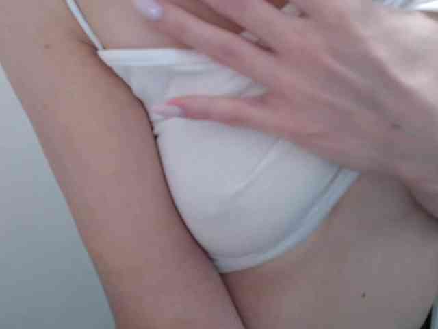 AnnaDear webcam