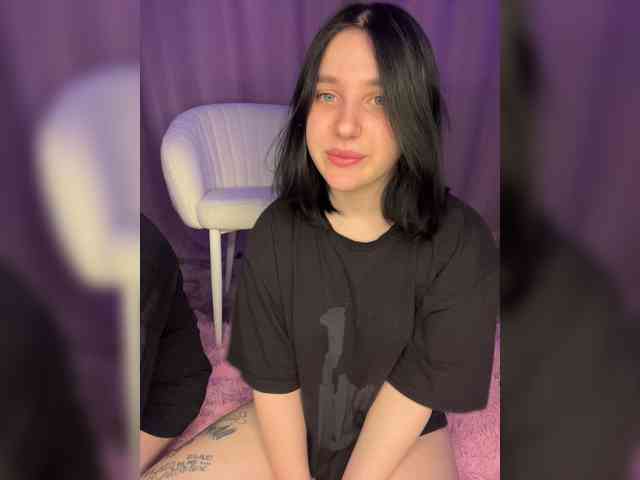 TeaseDuo webcam