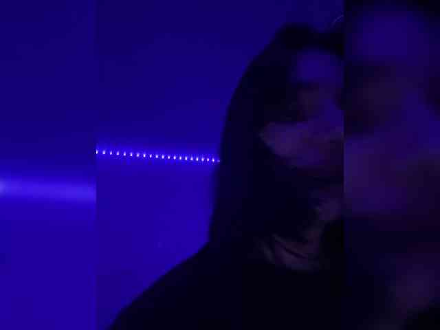 TeaseDuo webcam