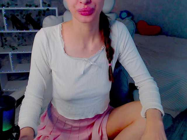 EmiliSkyy live cam on BongaCams