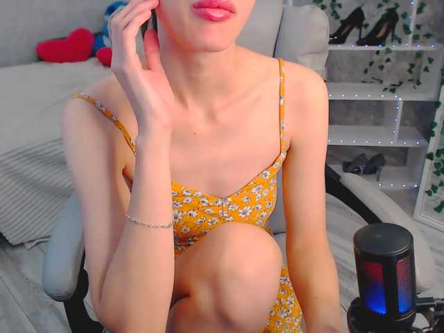 EmiliSkyy live cam on BongaCams