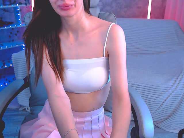EmiliSkyy live cam on BongaCams