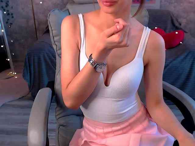 EmiliSkyy webcam