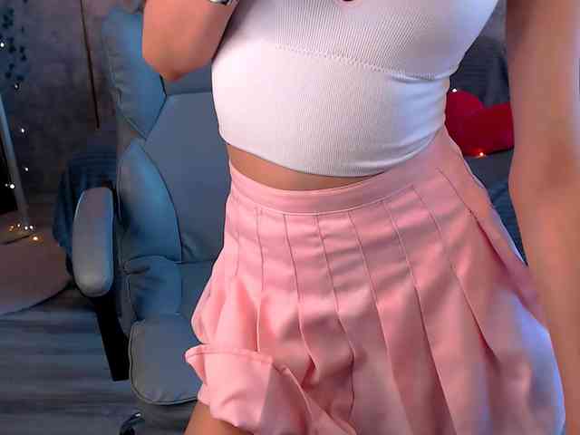 EmiliSkyy webcam
