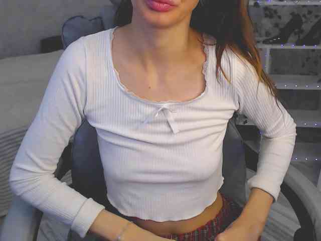 EmiliSkyy webcam
