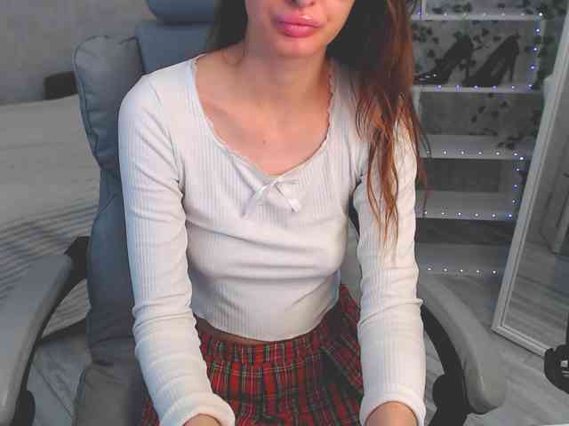 EmiliSkyy webcam