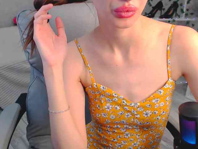 EmiliSkyy webcam