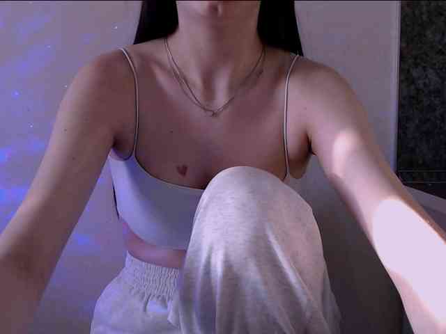 EmyHarrington webcam