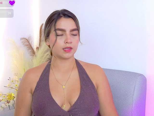 Ambar-Carter live cam on BongaCams