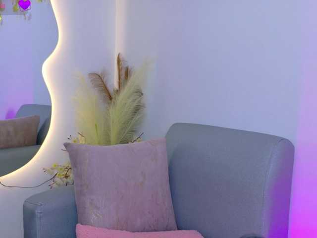 Ambar-Carter live cam on BongaCams
