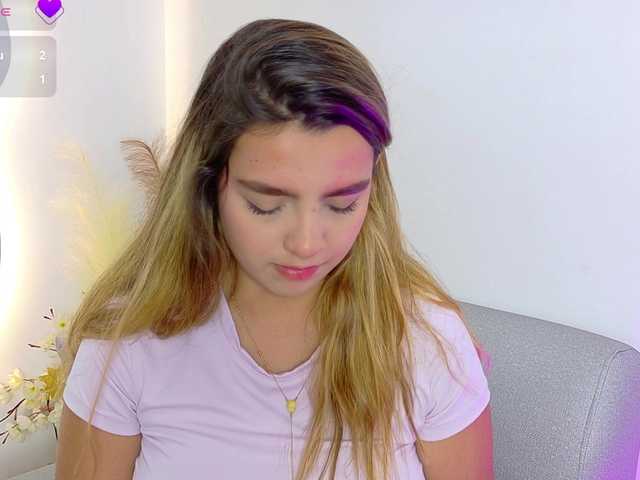 Ambar-Carter live cam on BongaCams