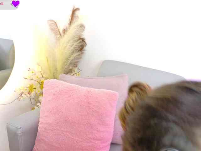 Ambar-Carter webcam