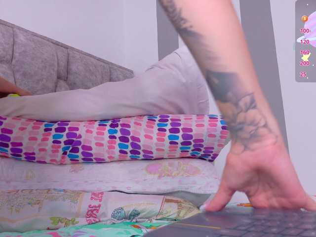 le modèle Luna-Alhara est en webcam porno dans un show sur le site bongacams, il possède les tags suivants: Latino/Hispanic,Brunette,Shaved
