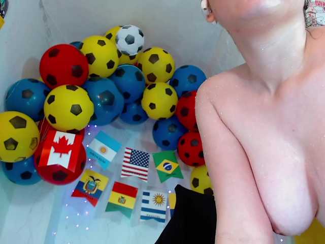 Jasminevirgin1 live cam on BongaCams