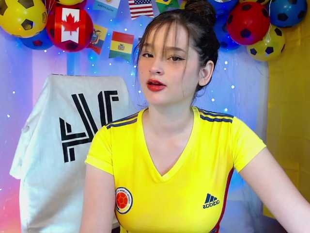 Jasminevirgin1 live cam on BongaCams