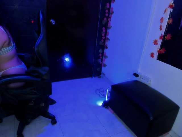 MelodySweett live cam on BongaCams