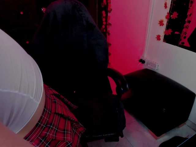 MelodySweett live cam on BongaCams