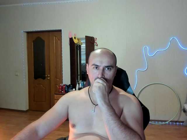 -SexyDaddy- — live male cam